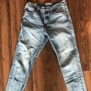 Levi’s women’s wedgie icon fit jeans